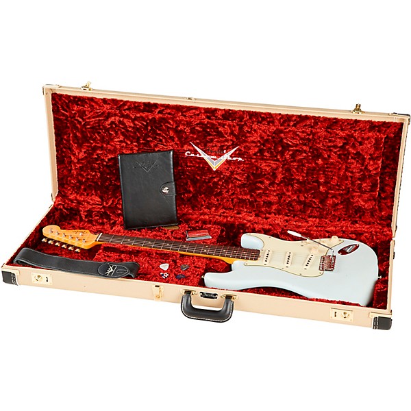 Platinum Fender Custom Shop Limited-Edition 64 Stratocaster