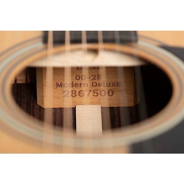 Martin 00-28 Modern Deluxe Acoustic Guitar Natural