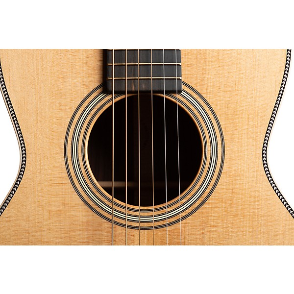 Martin 012-28 Modern Deluxe 12-Fret Acoustic Guitar Natural