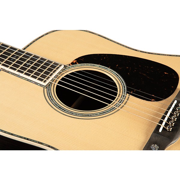 Martin D-42 Modern Deluxe Acoustic Guitar Natural