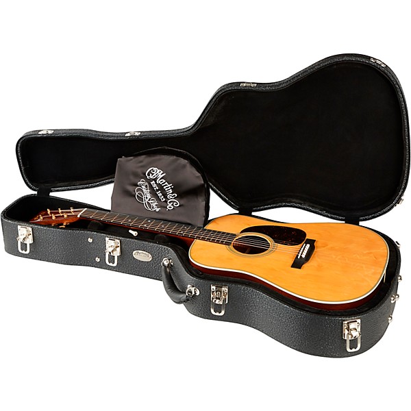 Martin Custom Shop 28 Style Dreadnought Premium Madagascar-Bearclaw Spruce Top Acoustic Guitar Natural