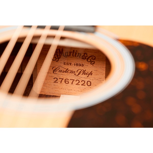 Martin Custom Shop Special D28 Dreadnought Bearclaw Sitka-Wild Grain East Indian Rosewood Acoustic Guitar Natural