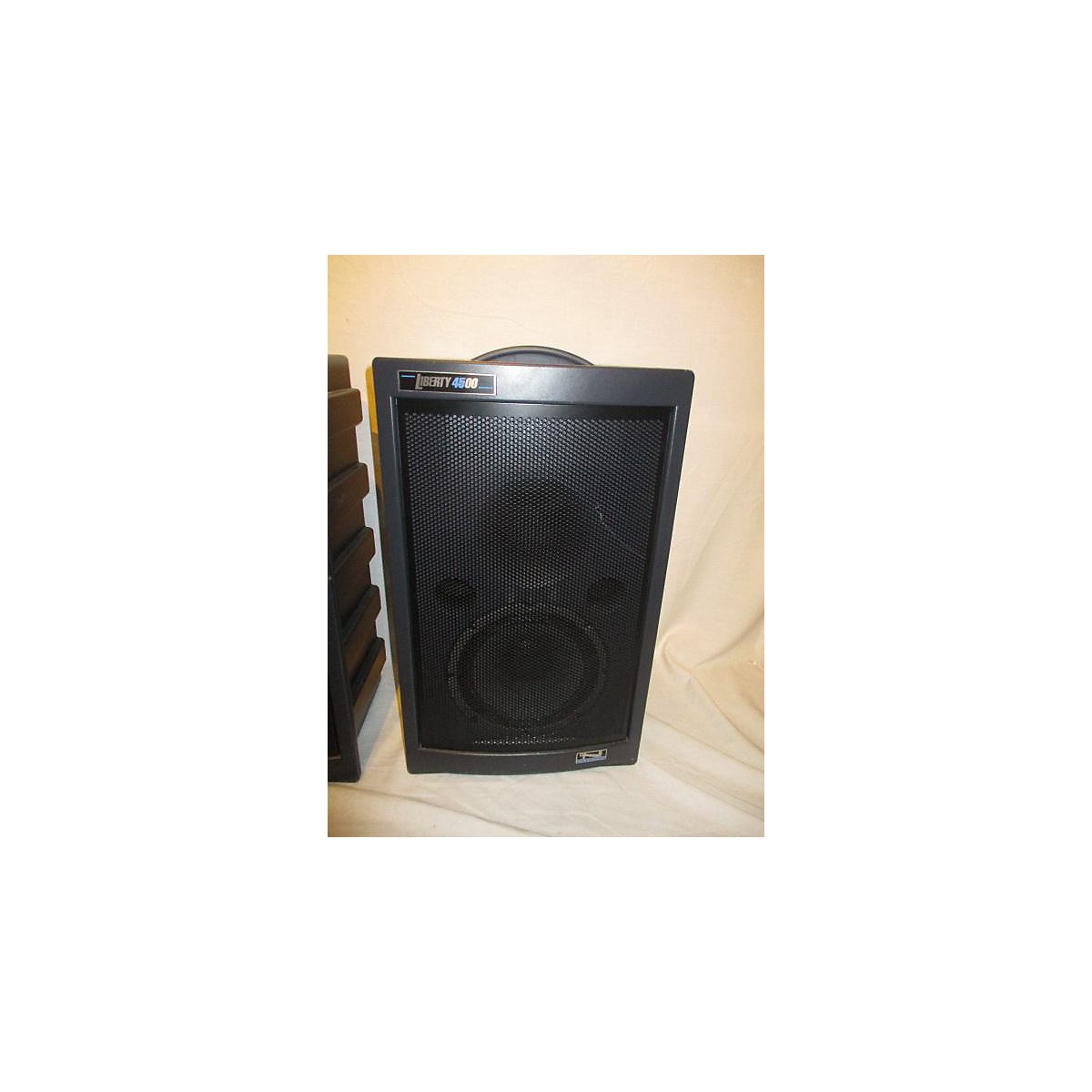 liberty 4500 powered pa speaker