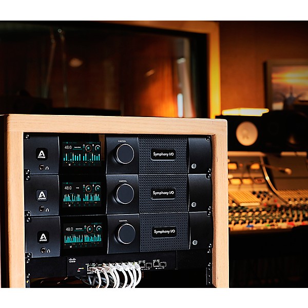 Apogee Symphony I/O MK II Audio Interface With Pro Tools HDX (Dante Upgradable) - 32 Analog I/O (8-DB25 Connectors, SPDIF)