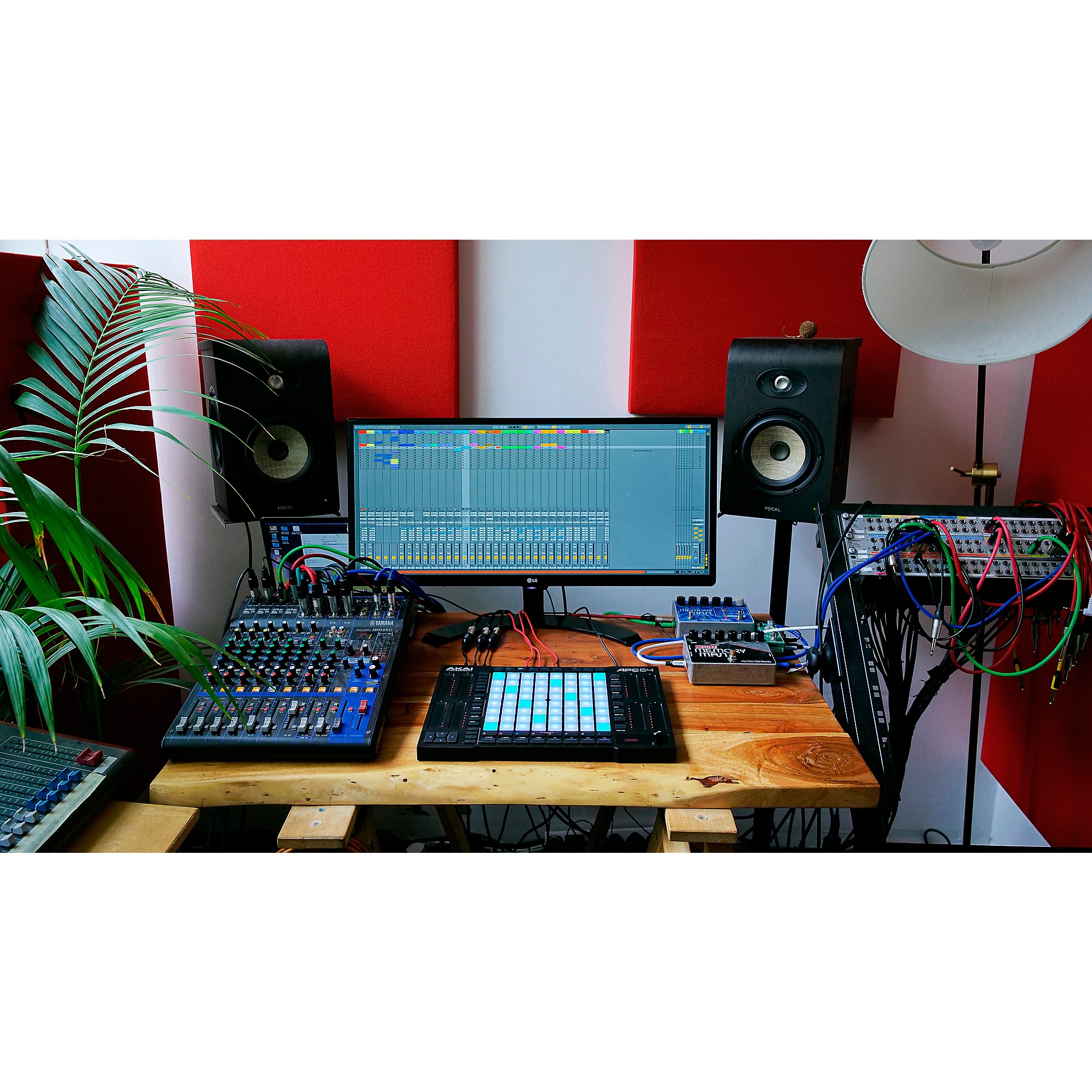 AKAI APC64 コントローラー AKAI APC64 - Next-Generation Ableton Live Controller
