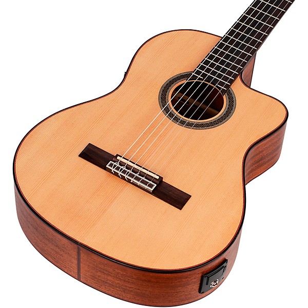 Valencia VC704 700 Series Nylon-String Classical Acoustic-Electric Guitar Natural