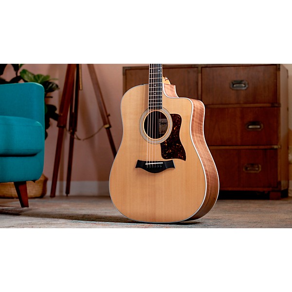 Taylor 210ce Dreadnought Acoustic-Electric Guitar Natural