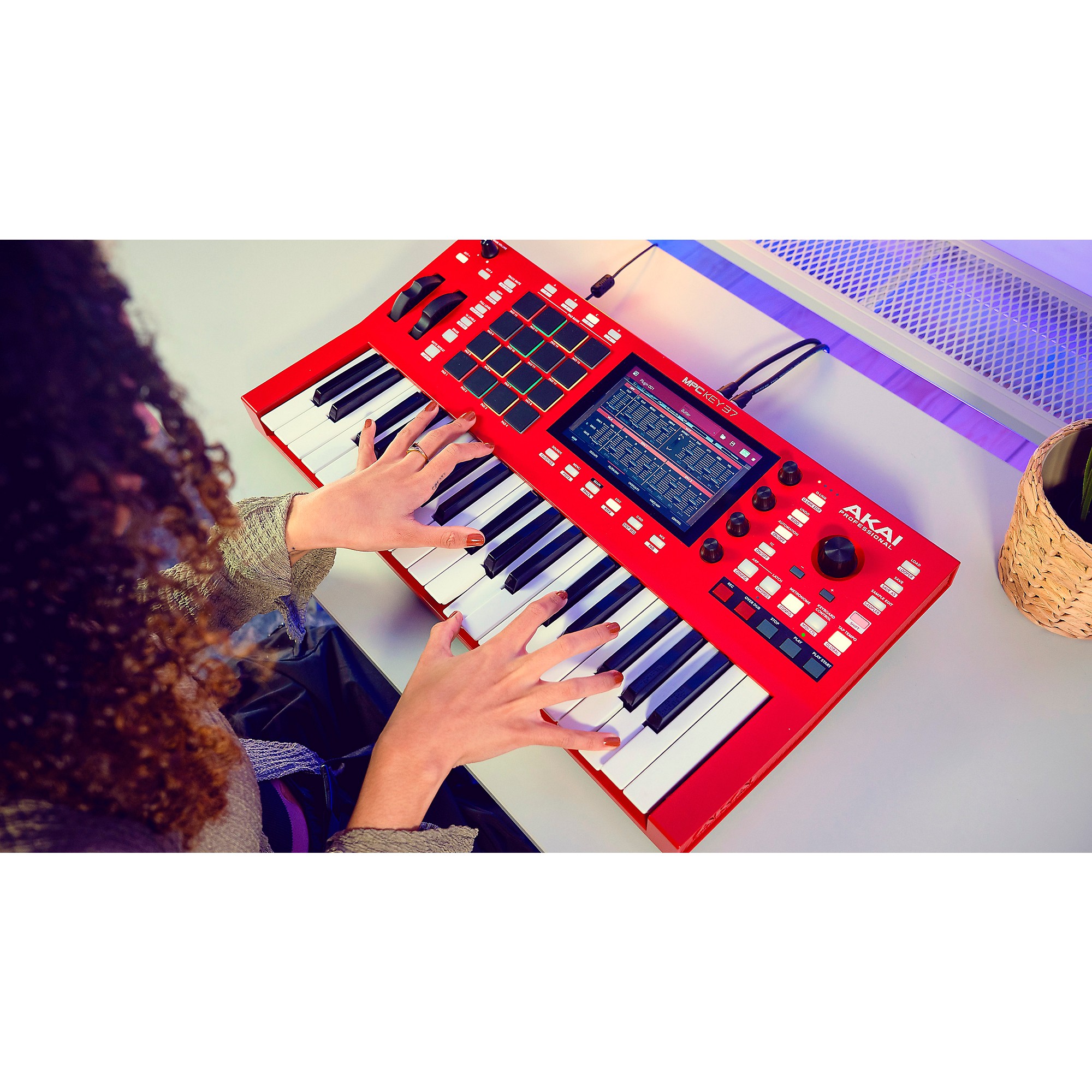 Akai Professional MPC Key 37 Production Synthesizer With Sustain