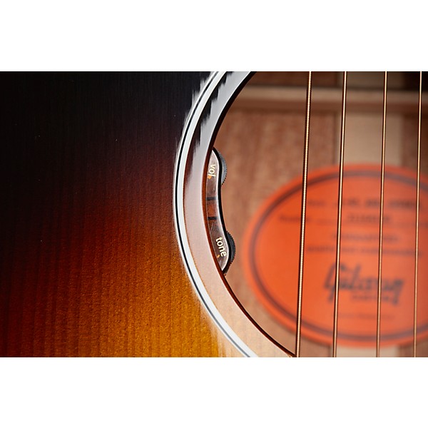 Gibson J-45 Standard Red Spruce Limited-Edition Acoustic-Electric Guitar Vintage Sunburst