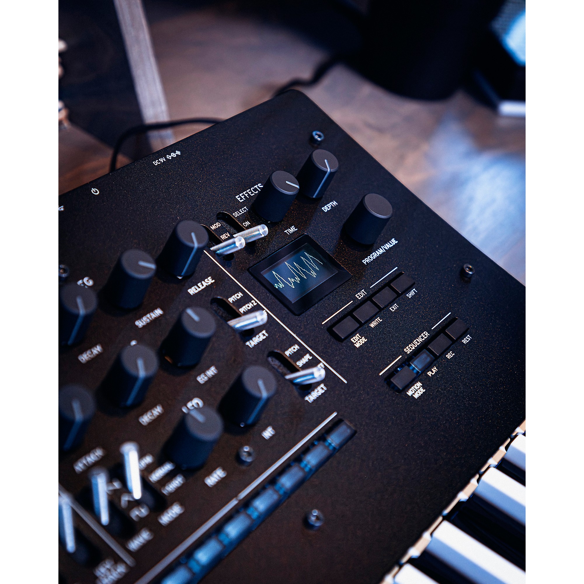 KORG minilogue xd inverted Polyphonic Analog Synthesizer | Guitar