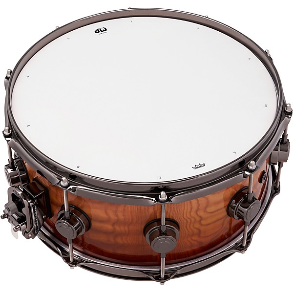 DW Collectors Series SSC Maple Exotic Snare Drum with Black Nickel Hardware 14 x 6 in. Burnt Toast Fade Over Tamo Ash