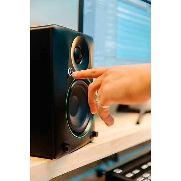 Open Box Mackie CR3.5BT 3.5" Powered Studio Monitors w/ Tone Control and Bluetooth (Pair) Level 1