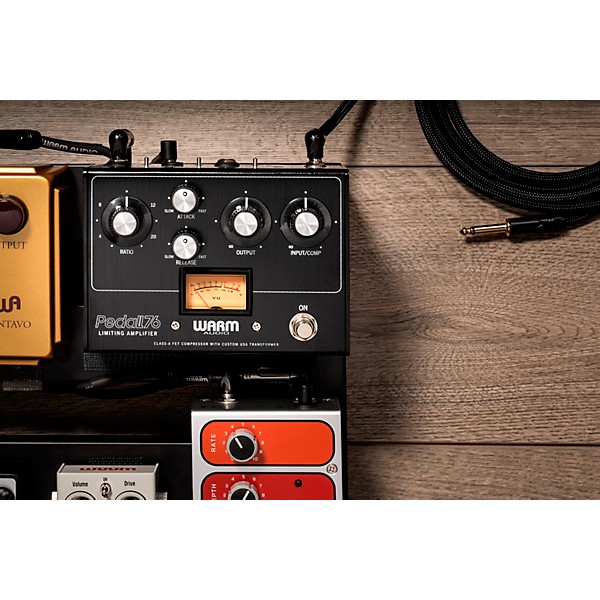 Warm Audio Pedal76 All-Analog Transformer-Balanced FET Compressor Effects Pedal Brushed Carbon