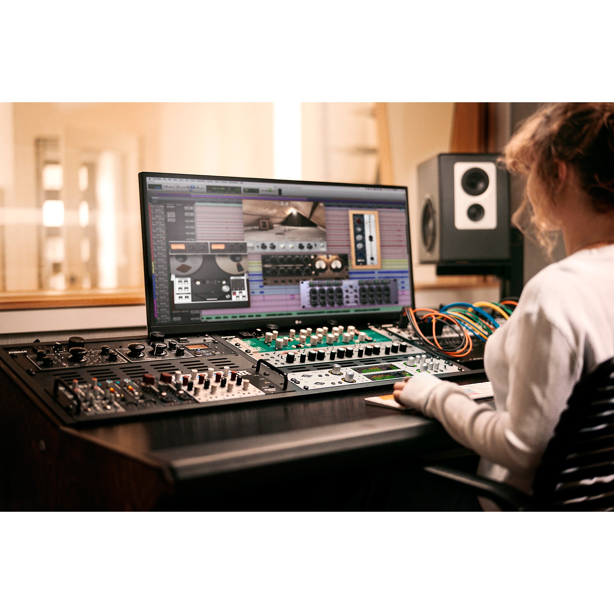 Universal Audio Apollo x6 Gen 2 16x22 Thunderbolt 3 Audio