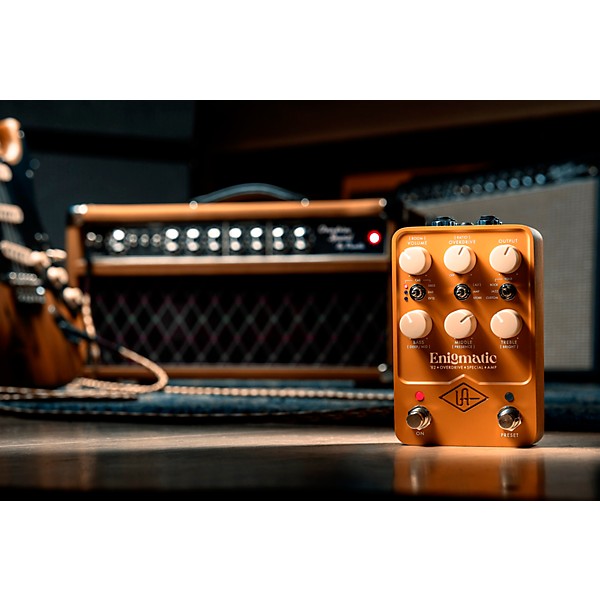 Universal Audio UAFX Enigmatic '82 Overdrive Special Amp Effects Pedal Tan