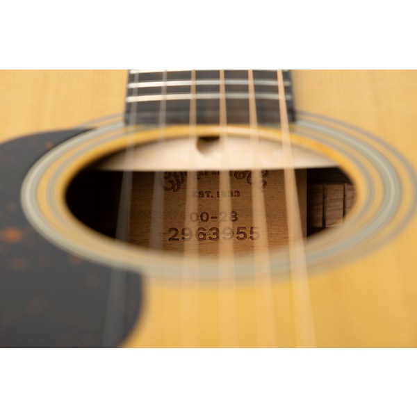 Martin 00-28 Standard Grand Concert Left-Handed Acoustic Guitar Natural