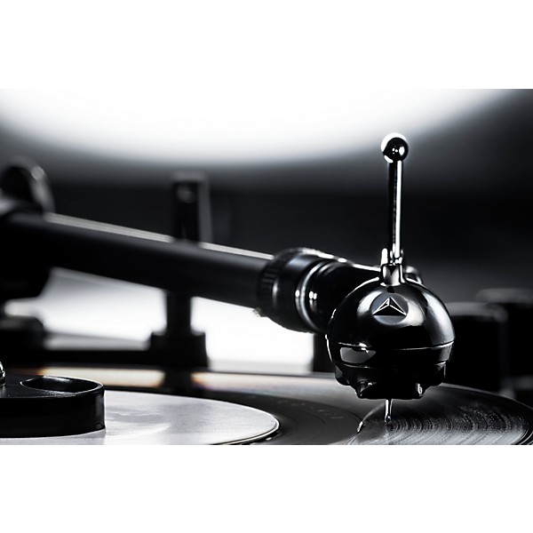 KORG handytraxx tube J Limited-Edition Portable Record Player with NuTube and Jico Clipper MM Cartridge Black/Silver