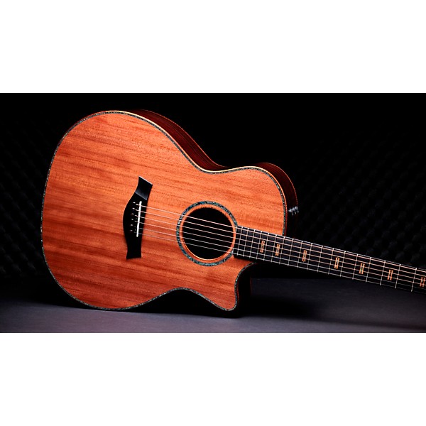 Taylor Custom Redwood-Indian Rosewood Grand Auditorium Acoustic-Electric Guitar Natural