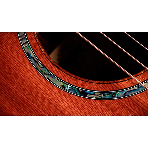 Taylor Custom Redwood-Indian Rosewood Grand Auditorium Acoustic-Electric Guitar Natural