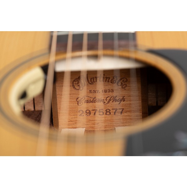 Martin Custom Shop 35 Style Adirondack Spruce VTS-Wild Grain East Indian Rosewood Dreadnought Acoustic-Electric Guitar Agi...