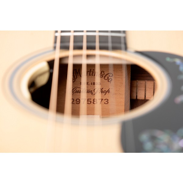 Martin Custom Shop 28 Style Italian Alpine Spruce VTS-Wild Grain East Indian Rosewood Dreadnought Acoustic-Electric Guitar...