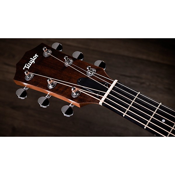 Taylor 24ce Grand Auditorium Acoustic-Electric Guitar Natural