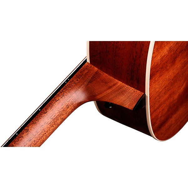 Taylor Gold Label 517e Grand Pacific Acoustic-Electric Guitar Natural