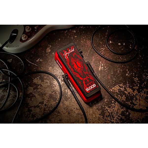 Dunlop Jerry Cantrell I Want Blood Cry Baby Wah Pedal Black and Red