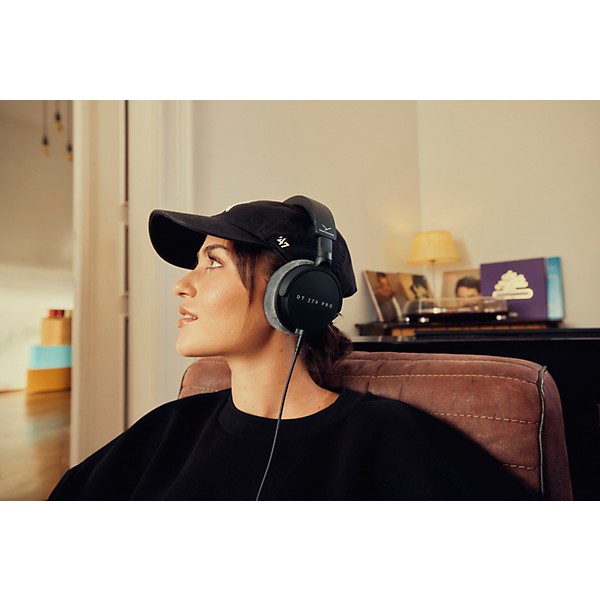 beyerdynamic DT 270 PRO Studio Closed-Back Headphones