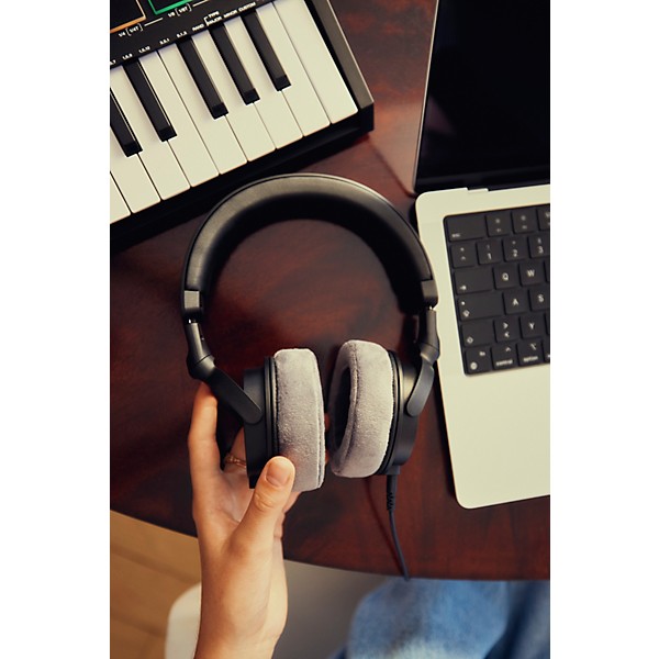 beyerdynamic DT 270 PRO Studio Closed-Back Headphones