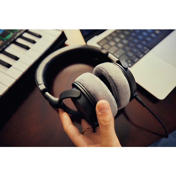 beyerdynamic DT 270 PRO Studio Closed-Back Headphones