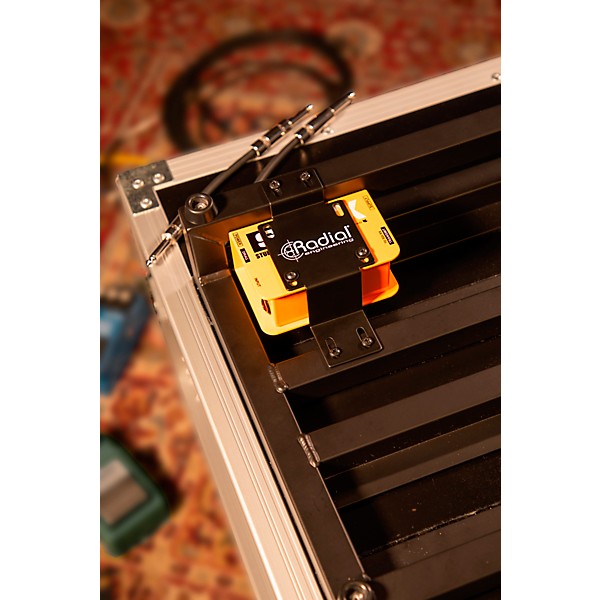 Radial Engineering TrainTrack Pedalboard Mounting Bracket