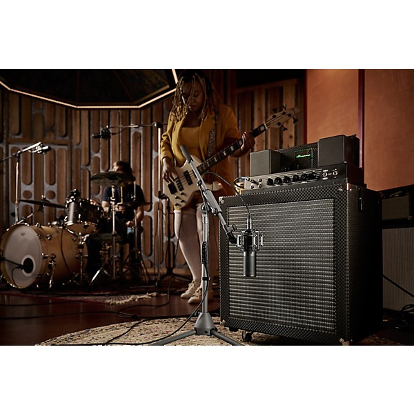 Shure KSM40C Large-Diaphragm Cardioid Condenser Microphone