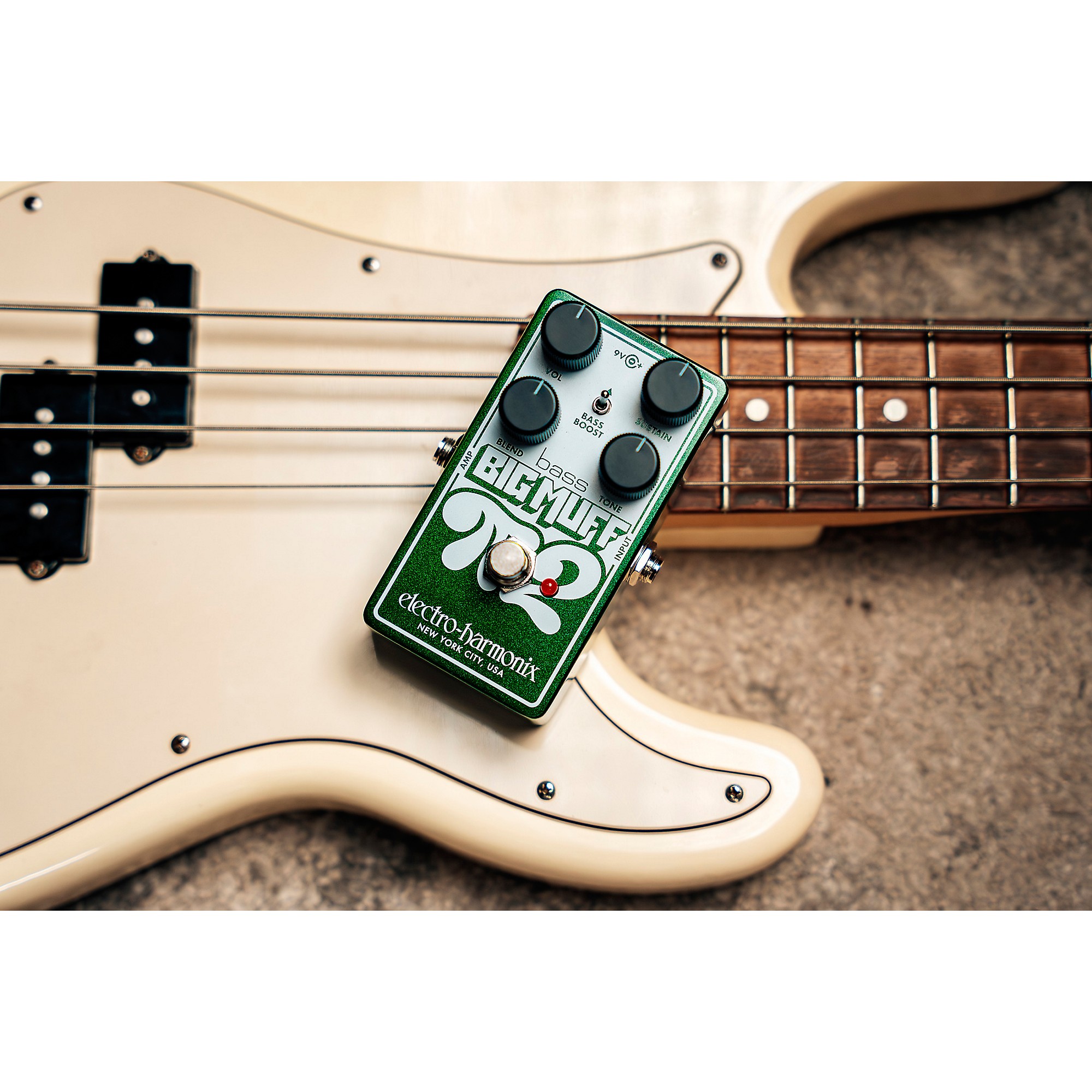 Electro-Harmonix Bass Big Muff Pi 2 Fuzz Pedal - Green | Guitar Center