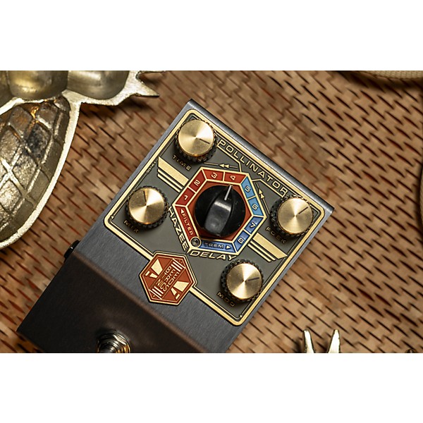 Beetronics FX Pollinator Hazee Delay Pedal - Dark Grey