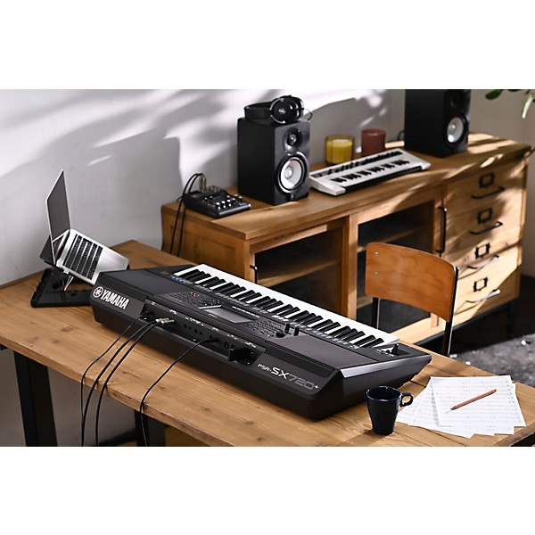 Yamaha PSR-SX720+ 61-Key Arranger Keyboard