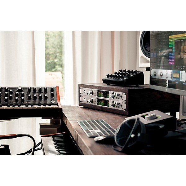 Universal Audio Apollo x8p Gen 2 Audio Interface With UAD Analog Classics Pro