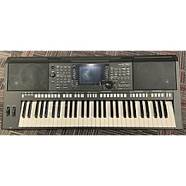 Used Yamaha PSRS750 61 Key Arranger Keyboard