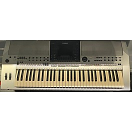 Used Yamaha PSRS900 61 Key Arranger Keyboard