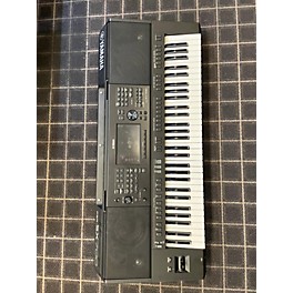 Used Yamaha PSRSX700 Keyboard Workstation