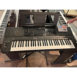 Used Yamaha PSRSX900 Arranger Keyboard