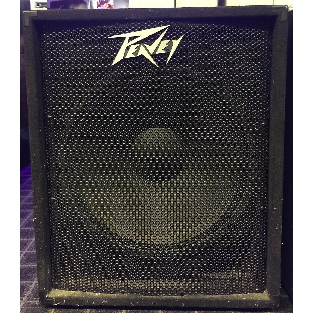 Used Peavey PV118 Unpowered Subwoofer Guitar Center