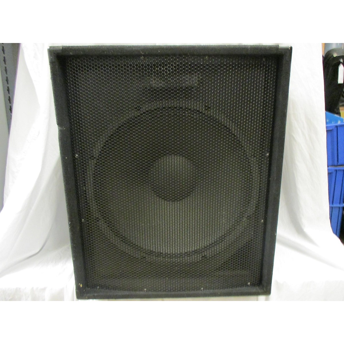 Used Peavey Pv118d Powered Subwoofer Guitar Center 7777