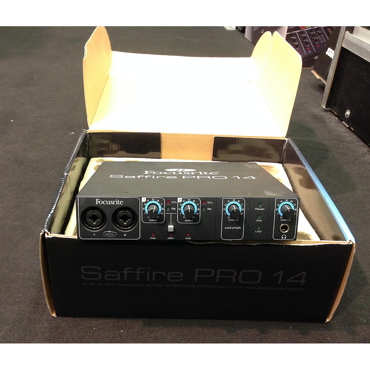 Звуковая карта focusrite saffire pro 14