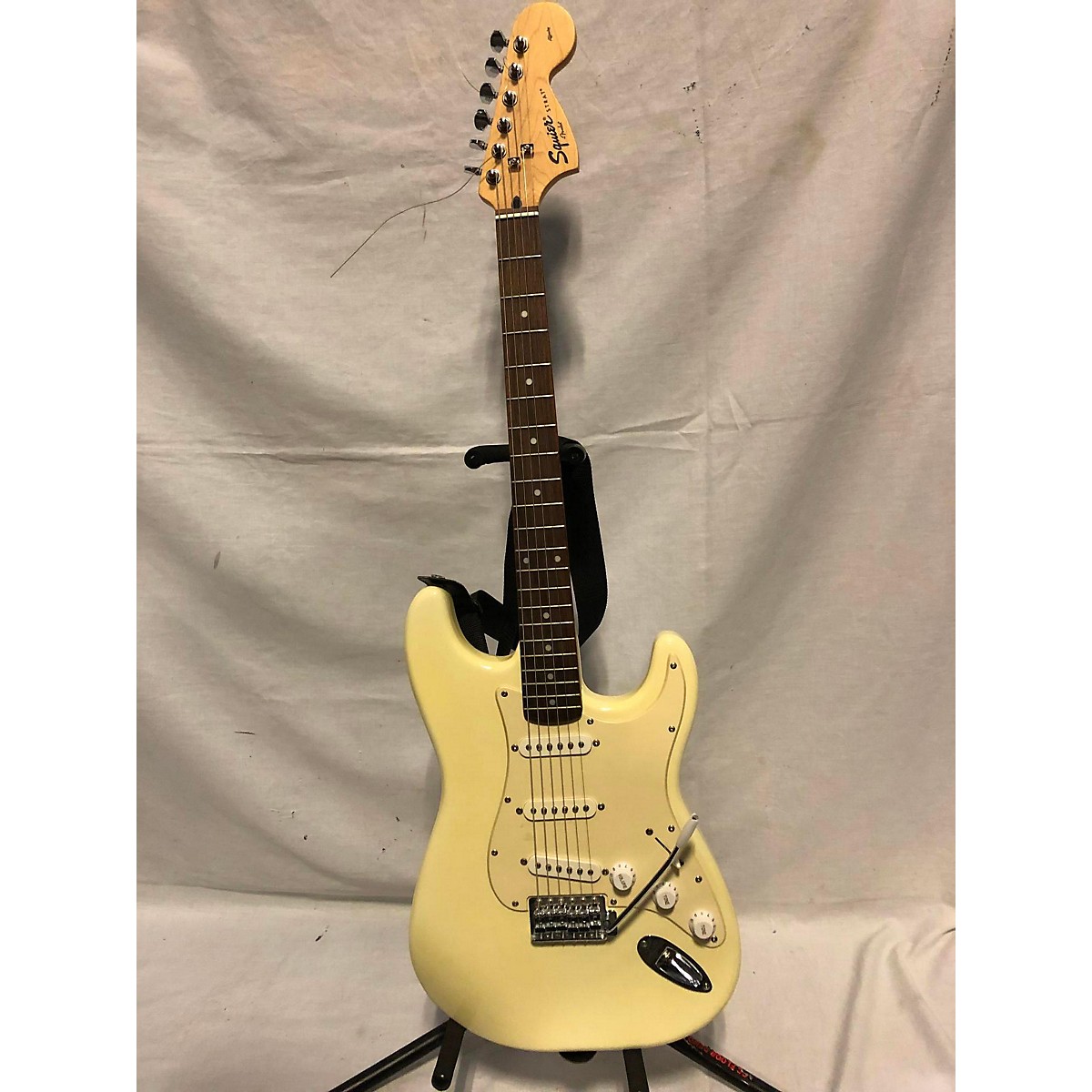 Used Squier Standard Stratocaster Solid Body Electric Guitar | Guitar ...