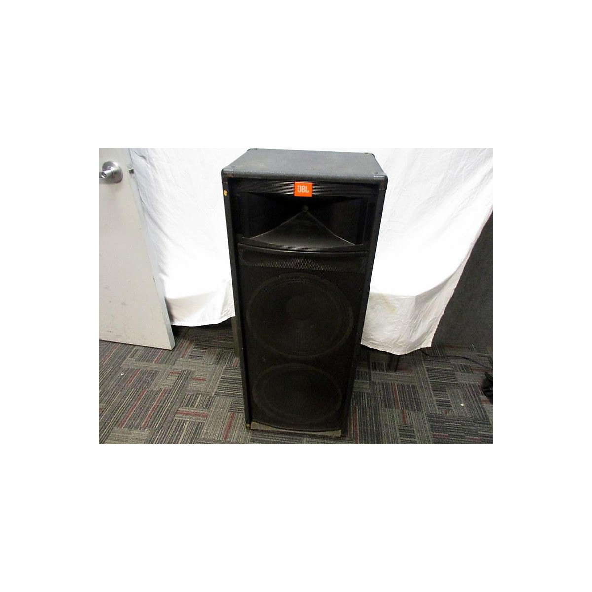 Used JBL TR225 Unpowered Speaker Guitar Center