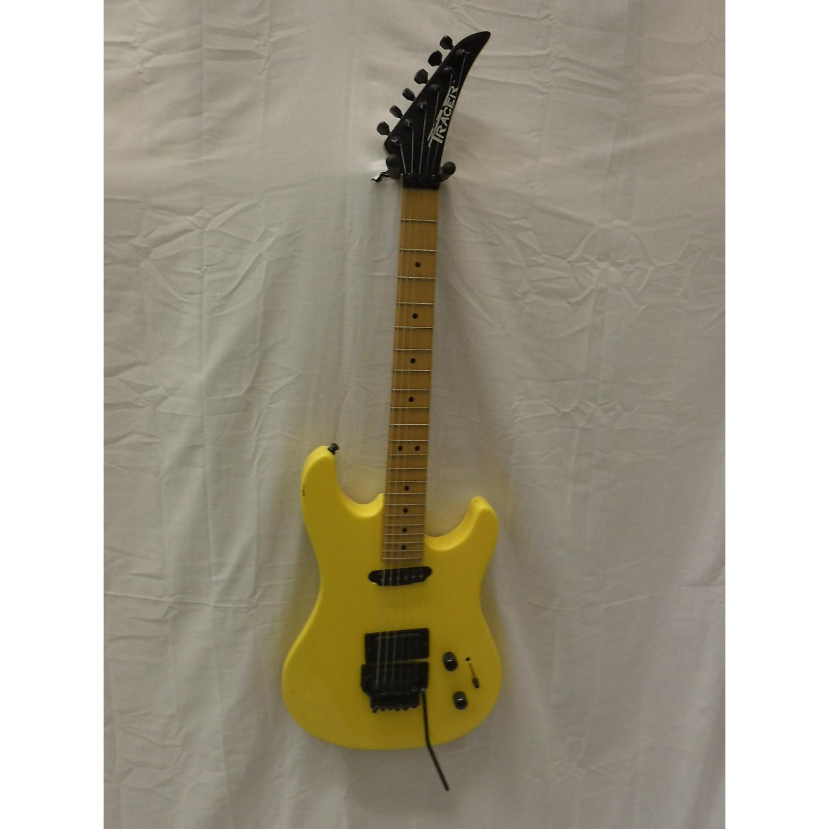 Used Peavey TRACER Solid Body Electric Guitar Guitar Center