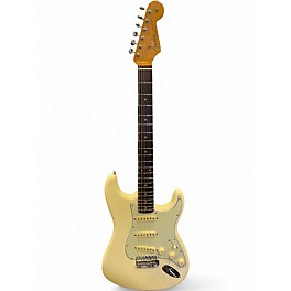 Used Fender AMERICAN VINTAGE II 1961 Stratocaster Olympic White Solid Body Electric Guitar