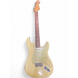 Used Fender Road Worn 1960S Stratocaster Vintage White Solid Body Electric Guitar
