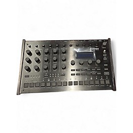 Used KORG drumlogue Production Controller